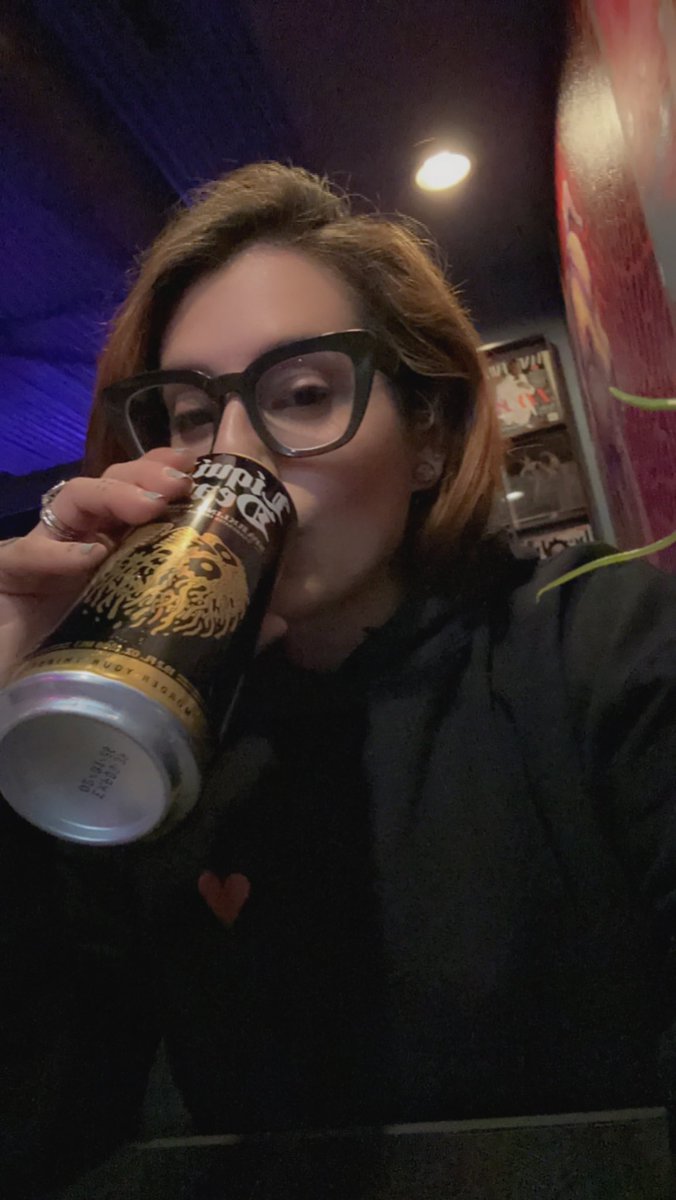 accidentallybri's tweet photo. Hydrated with @LiquidDeath #4thofJuly #orlando #tattooartist #bigirl https://t.co/WRZNhOuuov