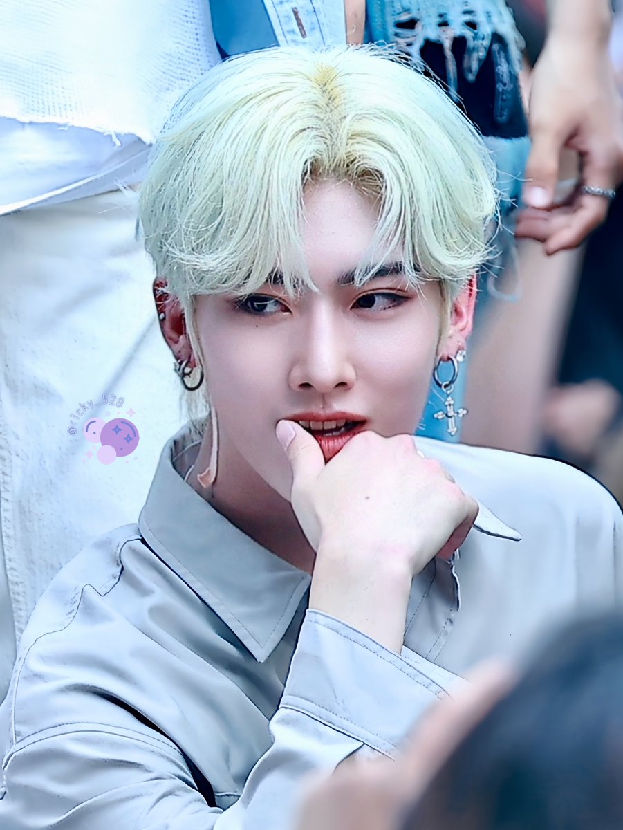r1cky_520's tweet photo. ✧𝟮𝟬𝟮𝟯.𝟬𝟳.𝟬𝟯

😋

#리키 #Ricky #沈泉锐 #リッキー 
#boysplanet #zerobaseone 
#zb1 #제로베이스원 #제베원 #ゼベワン https://t.co/KqBZMIHEg4