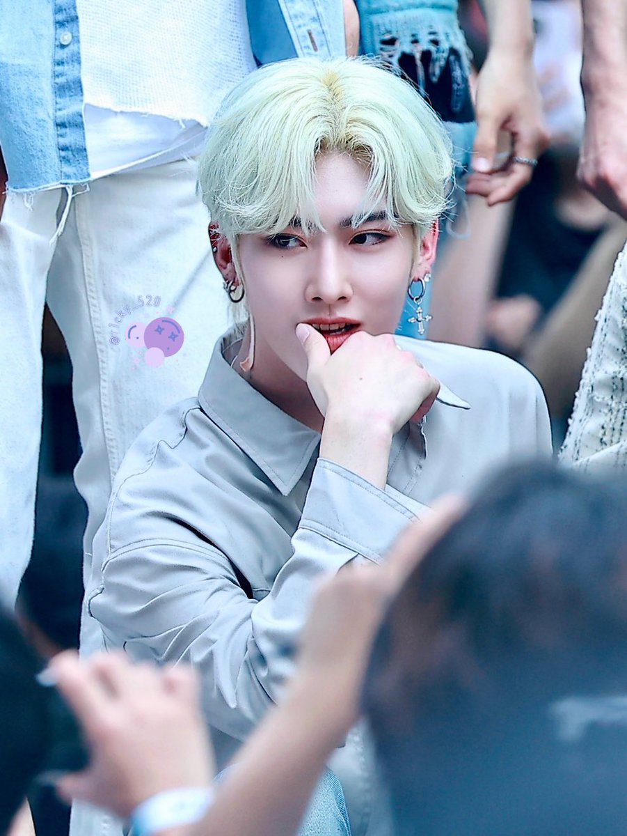 r1cky_520's tweet photo. ✧𝟮𝟬𝟮𝟯.𝟬𝟳.𝟬𝟯

😋

#리키 #Ricky #沈泉锐 #リッキー 
#boysplanet #zerobaseone 
#zb1 #제로베이스원 #제베원 #ゼベワン https://t.co/KqBZMIHEg4