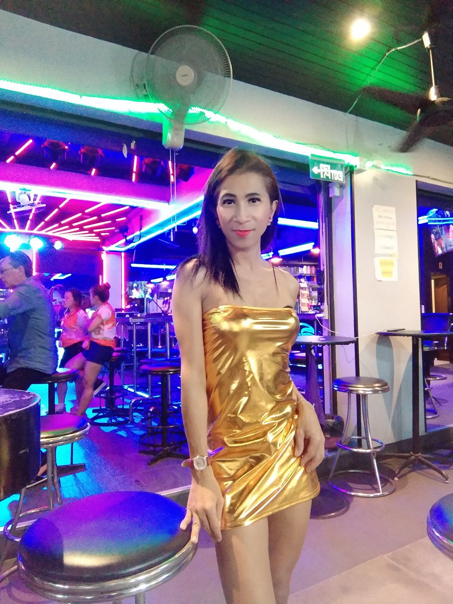 momencolourgray's tweet photo. #Welcome to Thailand!!! Welcome to Pattaya  Welcome to Climax Bar Soi LK metro buakhao 🙏🍺💸🍻💵💃⛱️🌅🤟👌 https://t.co/b5d2nEjHTT