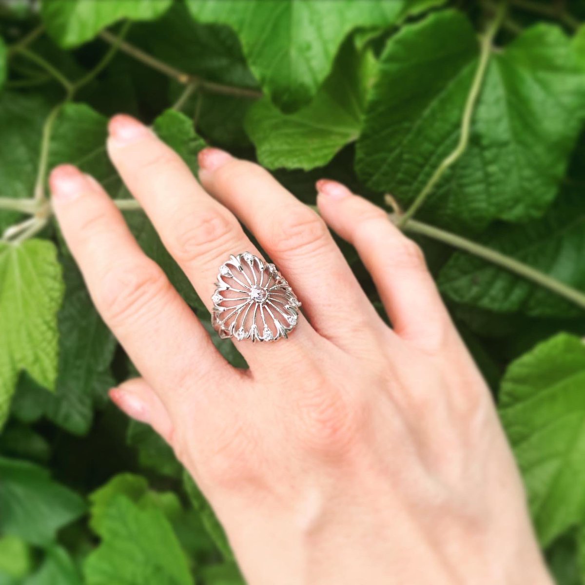 真珠の花デザインリング ゴールド 再入荷しました！】さくらパール 花あかり 18金リング – Mico宝飾店