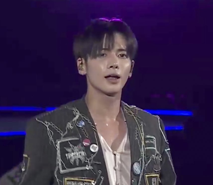 uhm taehyun...? 😵