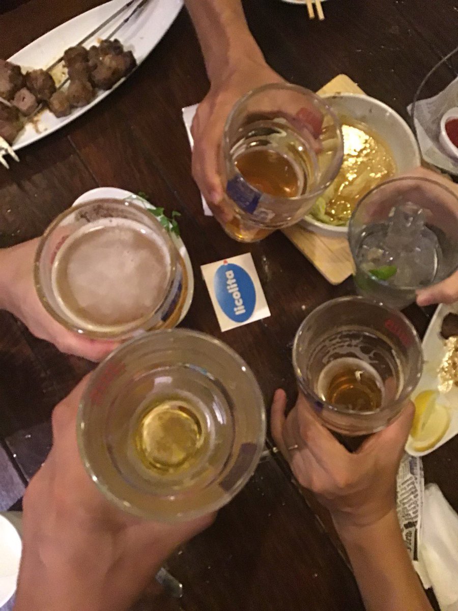 本日は第一火曜日のリコリタ飲み！HUB秋葉原店で19時から、、いつもは外の席で飲でるけど、暑すぎたら中に入って飲んでるかも。名刺置いて飲んでるのでふらりと気軽に乾杯しにきてね！