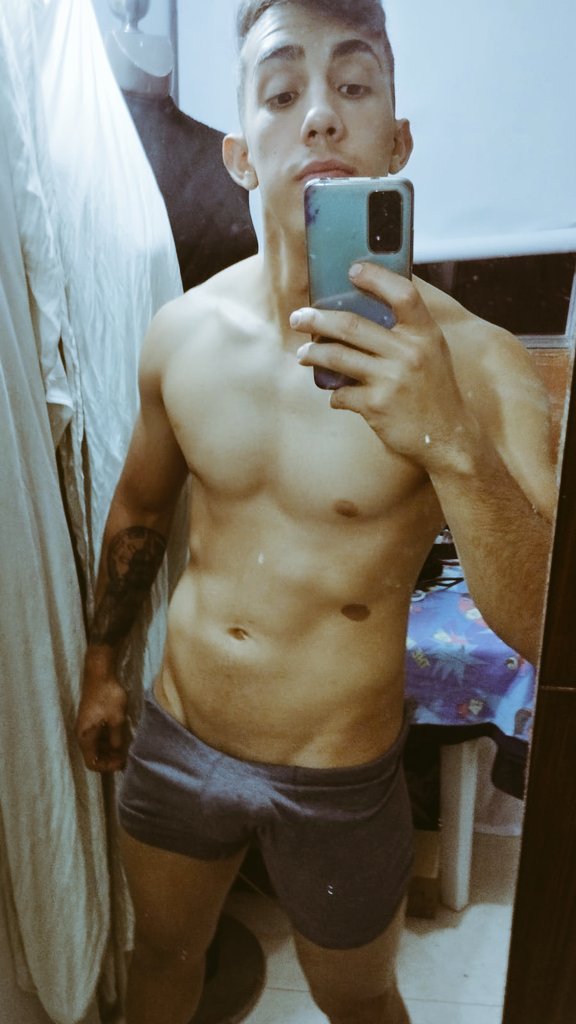 vaquerocurioso's tweet photo. ¿Quieres ver más? Sígueme en mi 💙💙 link en mi perfil 🔥🔥 #sex #gay #naked #cruising https://t.co/8okCDil1Ag