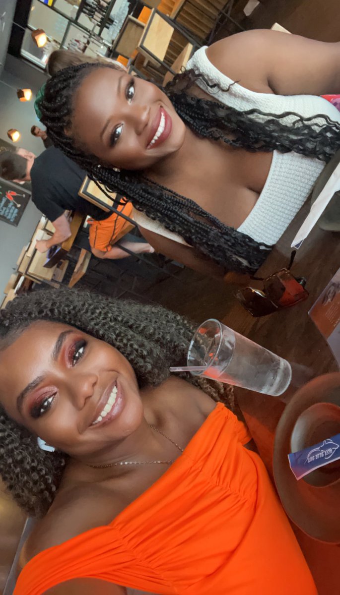 W0rldWideJess's tweet photo. Anyway, I’ve been outside touching grass with @Lola_Adeola 🫶🏾🍑 https://t.co/ONKTaWX1z9