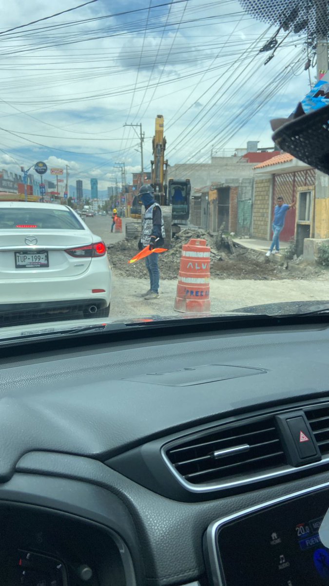 DomRichm's tweet photo. #Rehabilitación de Av 95 Pte.  haciendo excelente trabajo. Gracias a las autoridades #Primersemana @eduardorivera01 @InfraPue y a nuestros vecinos por su paciencia y apoyo 🙏 
RT @Colono_Alerta @Dugar_Emcker @agusVT812 @ConyCespedes @Irismendozar30 https://t.co/wSQqnoypgU