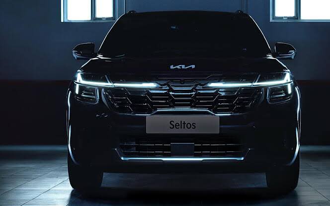 ManAndMotor's tweet image. The new facelift of #KiaSeltos will be going to be revealed today, expecting to receive good changes in design and features updates. It might also get a new 1.5 Litre TGDI Petrol Engine. @KiaInd #ManAndMotor