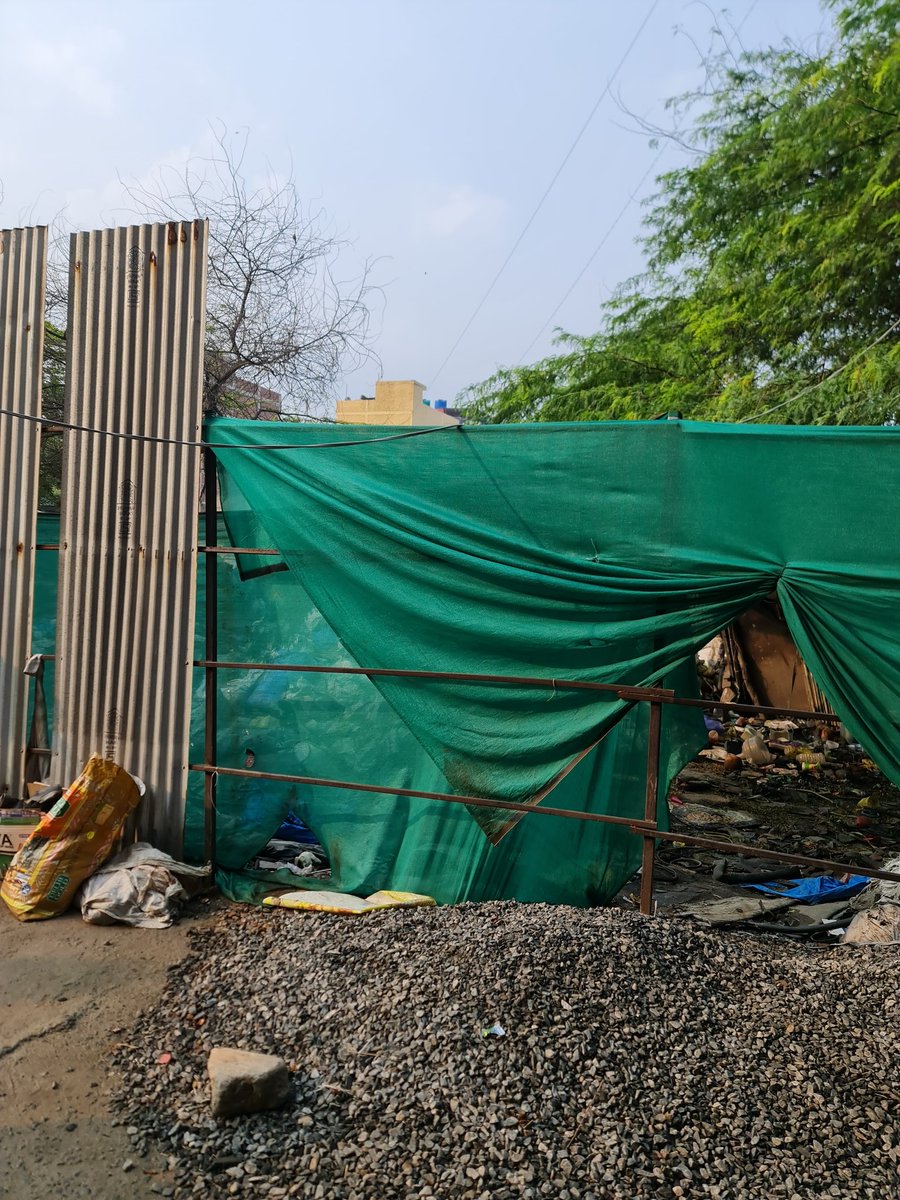 sandeep08460244's tweet photo. सालों से ऐसा है मेरा गाँव जहाँ में रहता हूँ
@CeoNoida  @noida_authority  @NoidaNovra  @SwachhNoida  @cleannoida  @CleanNoida24 @PankajSingh_in 
I am living in Village - Chaura Sadatpur, Sector - 22, noida, behind somerville school. Please hear my voice, i dont deserve this. https://t.co/zs2XoAP9E5