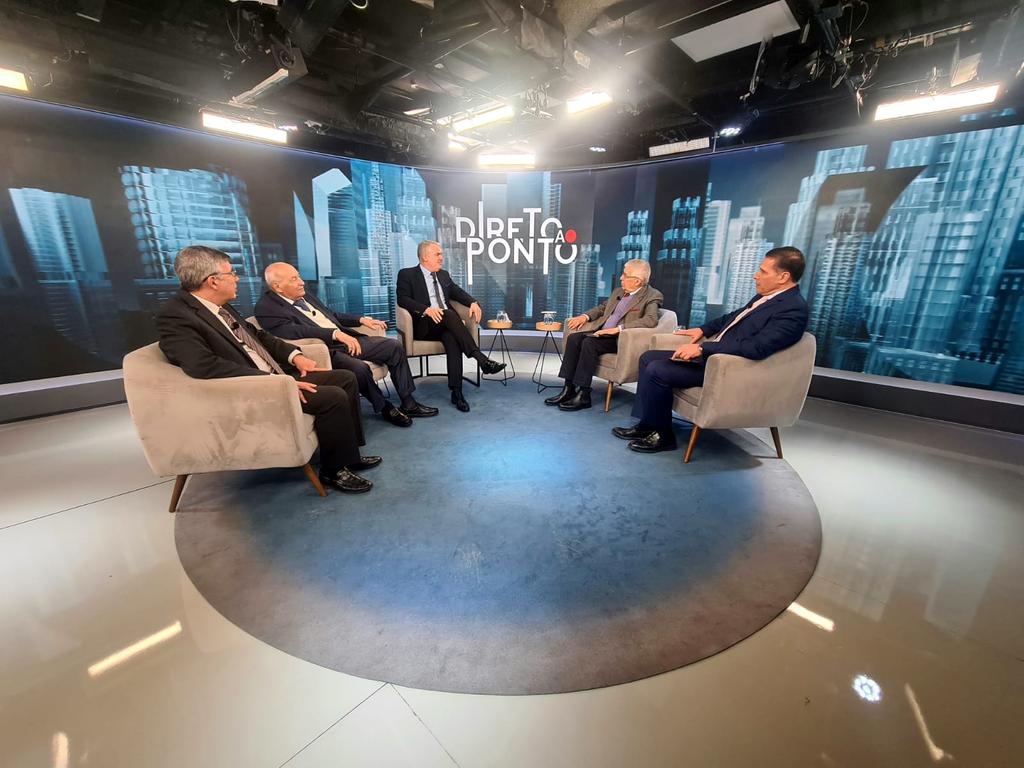 adalbertopiotto's tweet photo. O Direto ao Ponto especial desta segunda, sobre democracia e liberdade de expressão, foi um debate com os renomados e atuantes juristas @APPazzianotto, @Ives__gandra, Cesar Dario Mariano e @FernandoCapez. "A sociedade civil precisa reagir para não perder as liberdades". #JovemPan https://t.co/P6KySWOORo