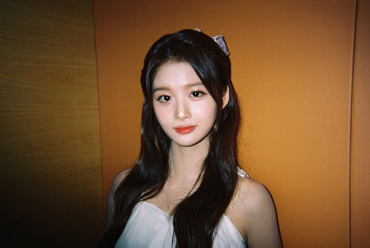 NMIXX_official's tweet photo. [📸] #N_SNAP 🧚
in MBC 쇼! #음악중심

#NMIXX #엔믹스
#설윤 #SULLYOON
#A_Midsummer_NMIXXs_Dream
#Party_O_Clock https://t.co/4ij7g4X3Tg