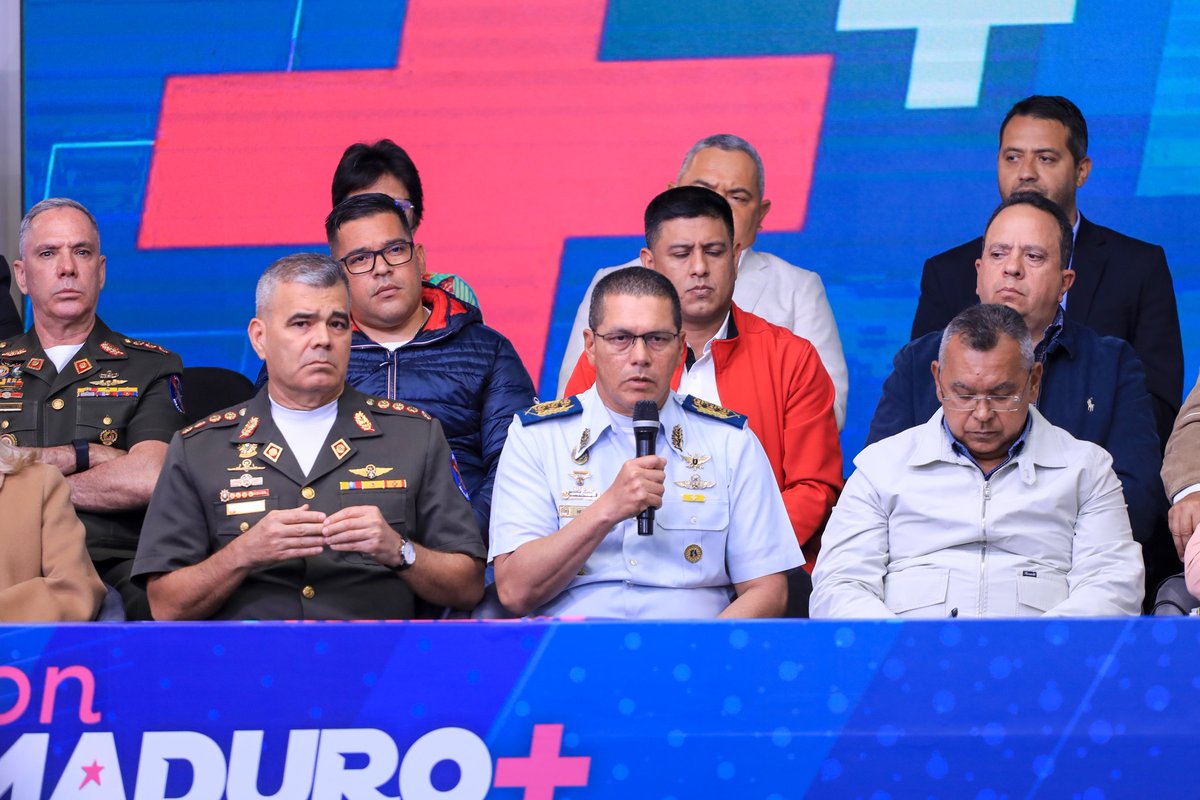 Reitero mi firme defensa y solidaridad a nuestra Aviación Militar y toda la familia militar de la FANB, ante el odio, la burla y la manipulación de la canalla mediática. Denunciamos la campaña que se está financiando desde el imperio norteamericano para hacer daño a través de las