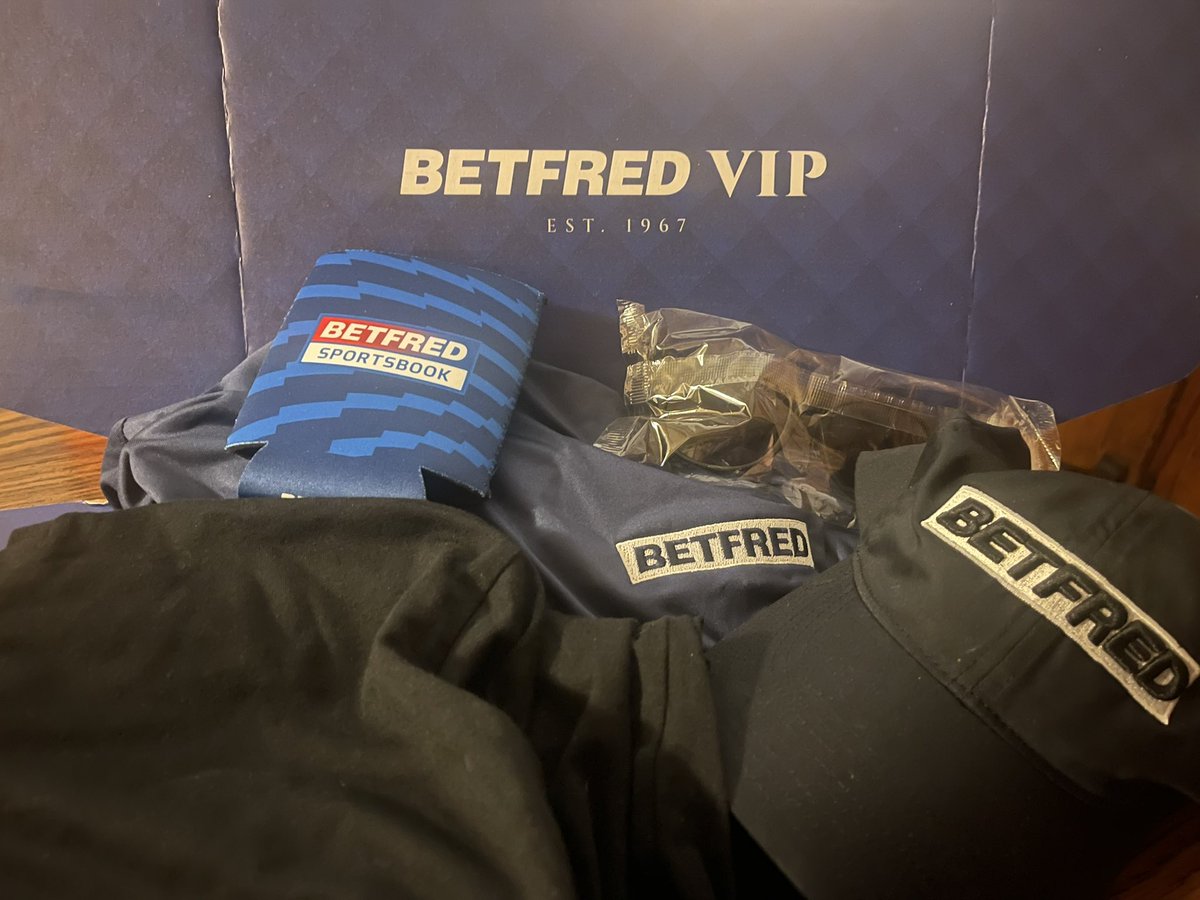TonyDaTiger96's tweet photo. Thanks @BetfredSports for the Swag. Giveaways all summer, make sure to follow for ur chance to win great prizes! https://t.co/KNiPxcOr9A