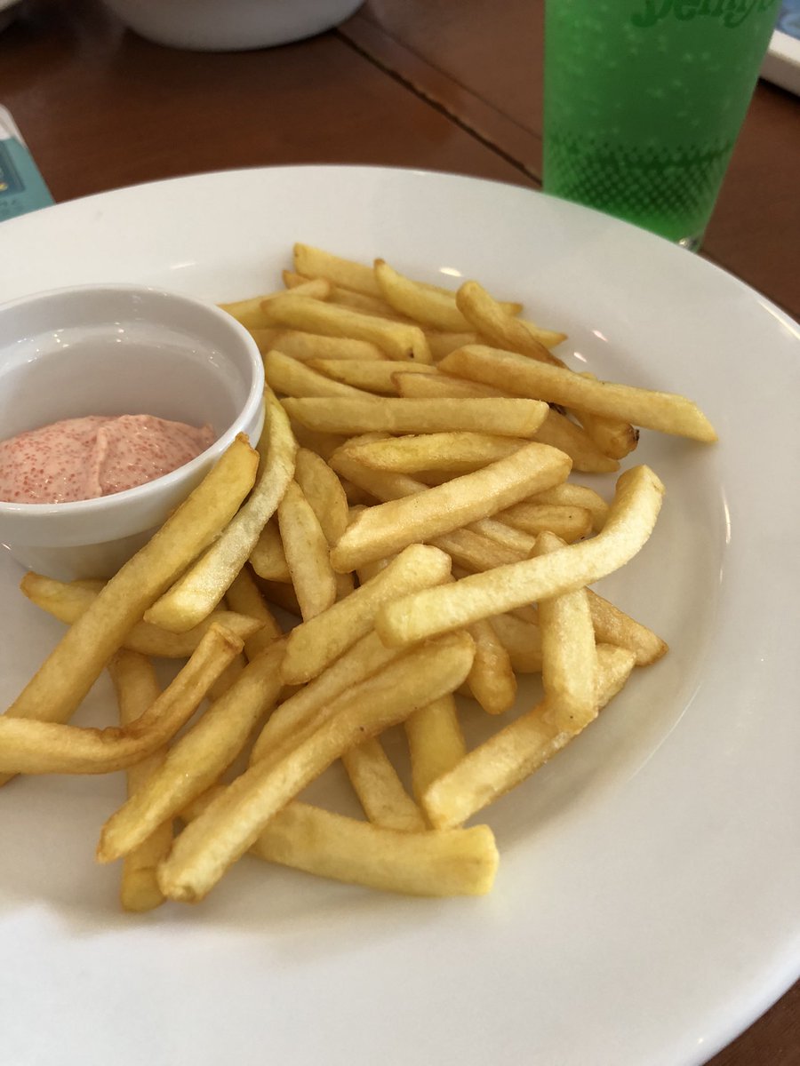 yukiota0724's tweet image. ダイヤモンドデザート美味しい
オムライスあった頃の方が好き❤️
とろ〜り卵とチーズのオムライス復活熱望！！
#デニーズランチ　#誕生日