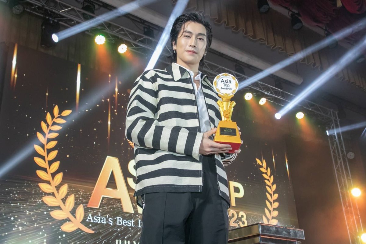 StarlightYnews's tweet photo. ￼สุดยิ่งใหญ่!!! ดาราไทย&amp;เอเชียกว่า 100 ชีวิต!!!
เฉิดฉายร่วมงาน ASIA TOP AWARDS 2023

🔗https://t.co/uhES5oFQwd

#AsiaTopAwards2023 https://t.co/lJPvhvjD4w