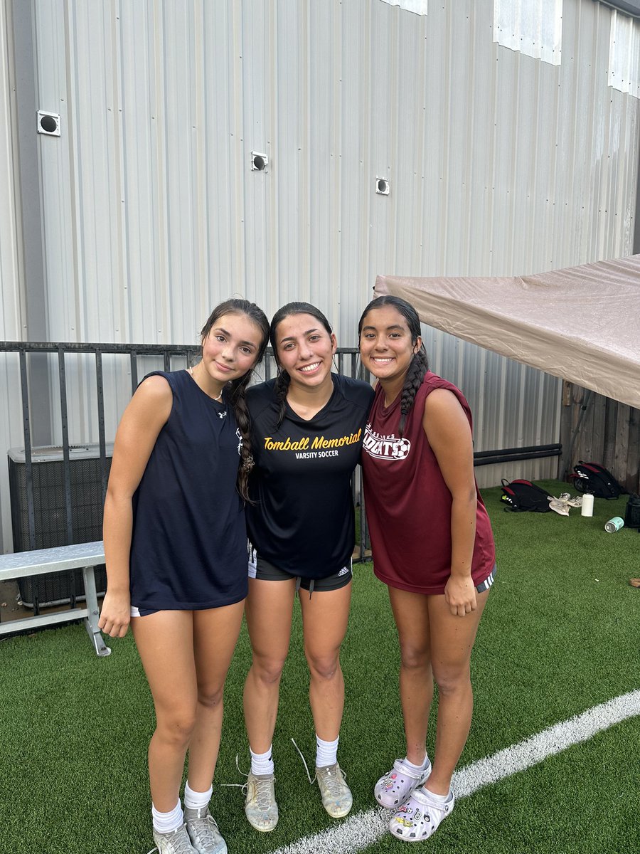 Rain won’t stop us from putting in the work🌧️‼️ I had a great technical training today at Futbol Fit with my #ChallengeFamily. So much love for this sport and the amazing friends I gain from it.❤️⚽️