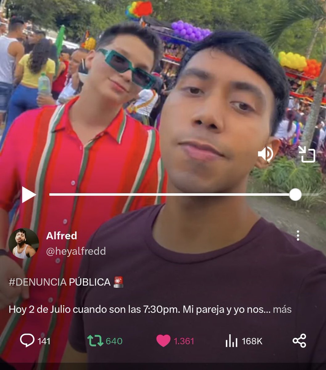 Alejodepordioss's tweet photo. La pareja gay acosada y discriminada por darse la mano y un beso en un CC // La pareja heterosexual culeando en un parque familiar. https://t.co/zciZ2RRAnU