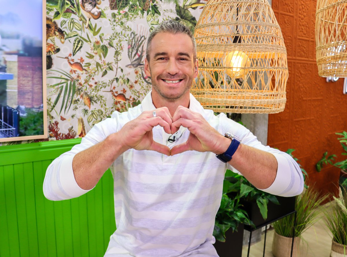 expressoshow's tweet photo. Love is often not only about finding the perfect person but building the right relationship too 🫶 

Do you have any questions for Dr Eve when it comes to love mastering your relationship game? 
@BICGroup #BicFlex #ExpressoShow https://t.co/BD4d30pxAu