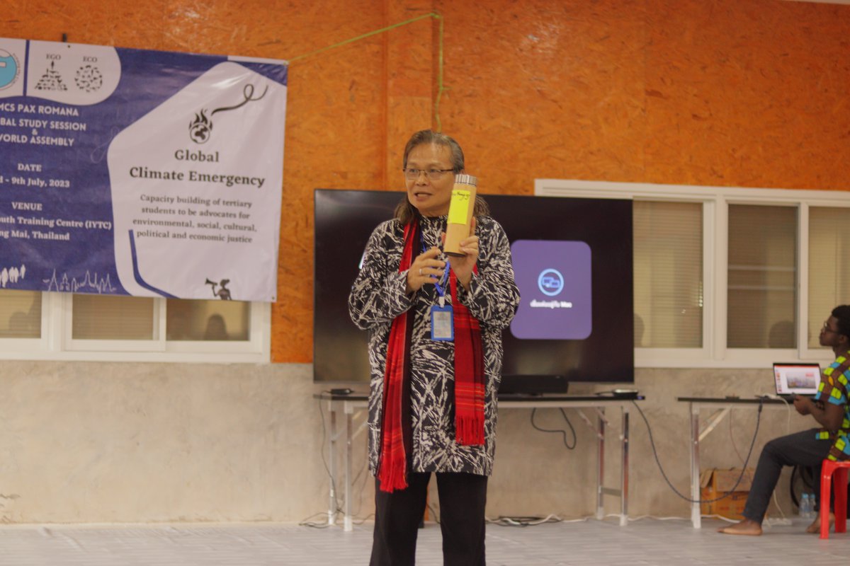 PaxRomanaIMCS's tweet photo. [FR] Jour 1 - nous avons eu la cérémonie d'ouverture, un discours du Père Jojo sur le #ChangementClimatique d'un point de vue théologique et enfin nous avons partagé un moment avec nos anciens élèves pour clôturer la journée. #IMCSWA2023 #ODD13 #LaudatoSi' https://t.co/Y9MTyKBHDw