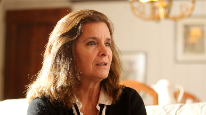 WenaChile's tweet image. Madre de Giorgio Jackson Carmen Gloria Drago desvinculada como directora de finanzas de la junji el año 2018 por compra  irregular de de 1300 cunas además de maltrato a las personas que 
estaban a su cargo, hoy vinculada a la fundación  Urbanismo Social.