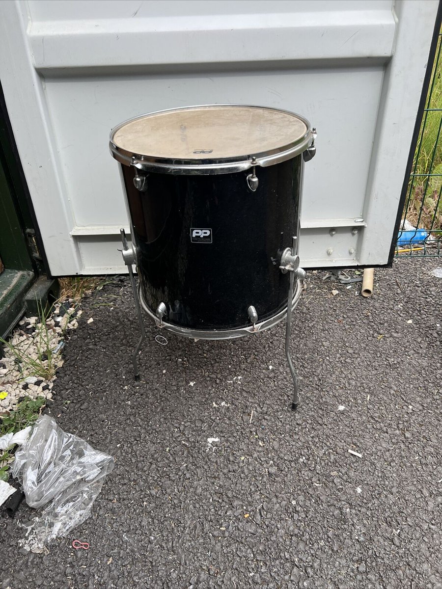 drumpig_'s tweet photo. Free P&amp;P. 16” Floor Tom w Legs. Black Finish. 16x15” Seller: drumpig* (100.0%... - https://t.co/xL0Jz2Ae8W #musicial #drumming https://t.co/zLUILz9Wg8