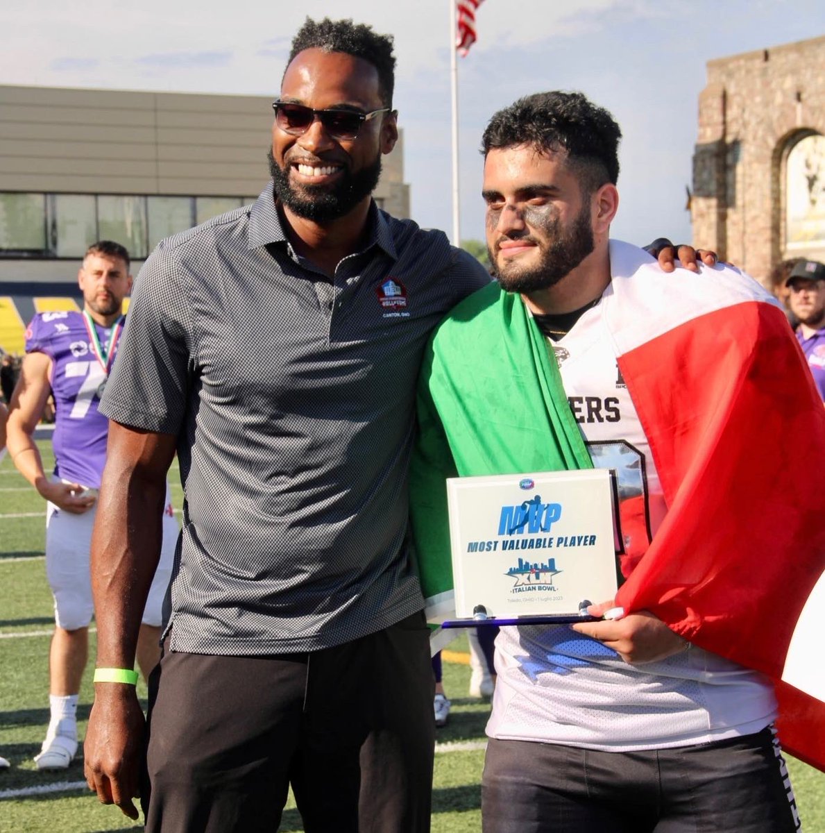 Ramoss32_era's tweet photo. ITALIAN CHAMPS &amp; ITALIAN BOWL MVP AS A LINEBACKER! https://t.co/bqQ7VCIt8z
