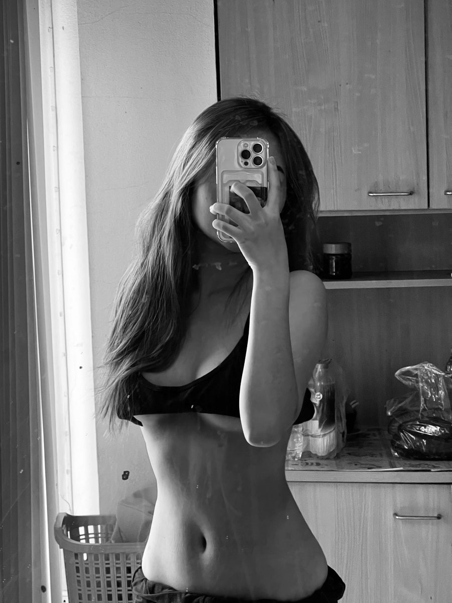 luxxnaka's tweet photo. 💅🏻

#ยืมเมจforLB #ชอบผู้หญิง https://t.co/5sJnwH7qkd