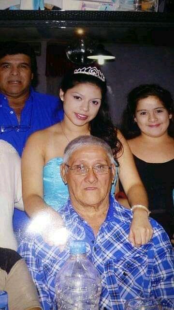 Mi Angel N°1 Mi abuelo Esteban Gonzales🥺gracias abuela de mi corazón por averme cuidado y protegerme de mi operación, se que desde el cielo bajaste para estar conmigo hoy, pude sentir que estuviste a mi lado porque me relaje bien, ojalá estuvieras conmigo siempre abuelo te amo💜
