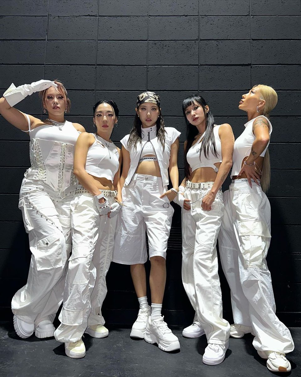 IDOL_ALLDAY's tweet image. ▶ 셀럽 : 라치카 리안
▶ 어디 : 230630 피넛 인스타그램
▶ 브랜드 : 팬츠 - 타게토 (TARGETTO)
▶ 모델명 : SHINING T STITCH PANTS_CREAM

#LACHICA #RIAN