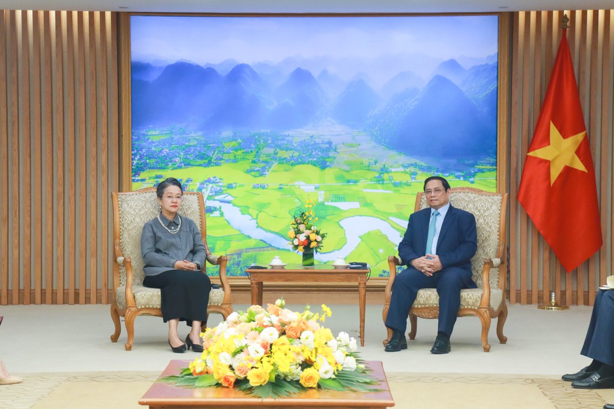 UN_Armida's tweet photo. Very pleased to meet Prime Minister Pham Minh Chinh, we discussed #VietNam's partnership with @UN in delivering the sustainable development agenda.

@UNESCAP reaffirmed our commitment to build on Viet Nam's #SDG successes &amp; expand partnerships to tackle global challenges. https://t.co/7YxNauQb3e