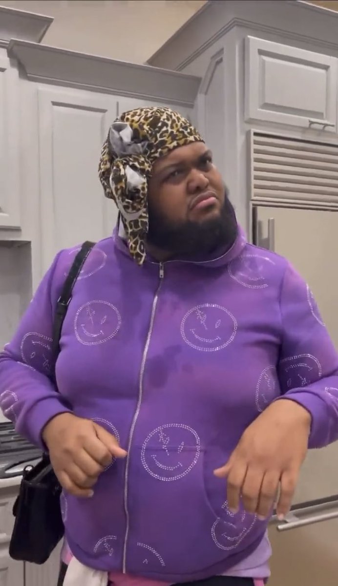 Drebae_'s tweet photo. @avoiceforothers So Jackie can have unprotected sex, get someone pregnant and be excused of all responsibility for the child because he wasn’t married to the child’s mother? Sounds like he a deadbeat baby daddy. https://t.co/XBI7Oi79nY