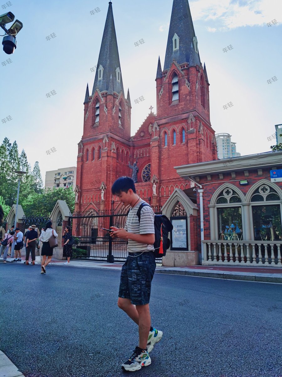 上海这几天天气太热 热成🐶