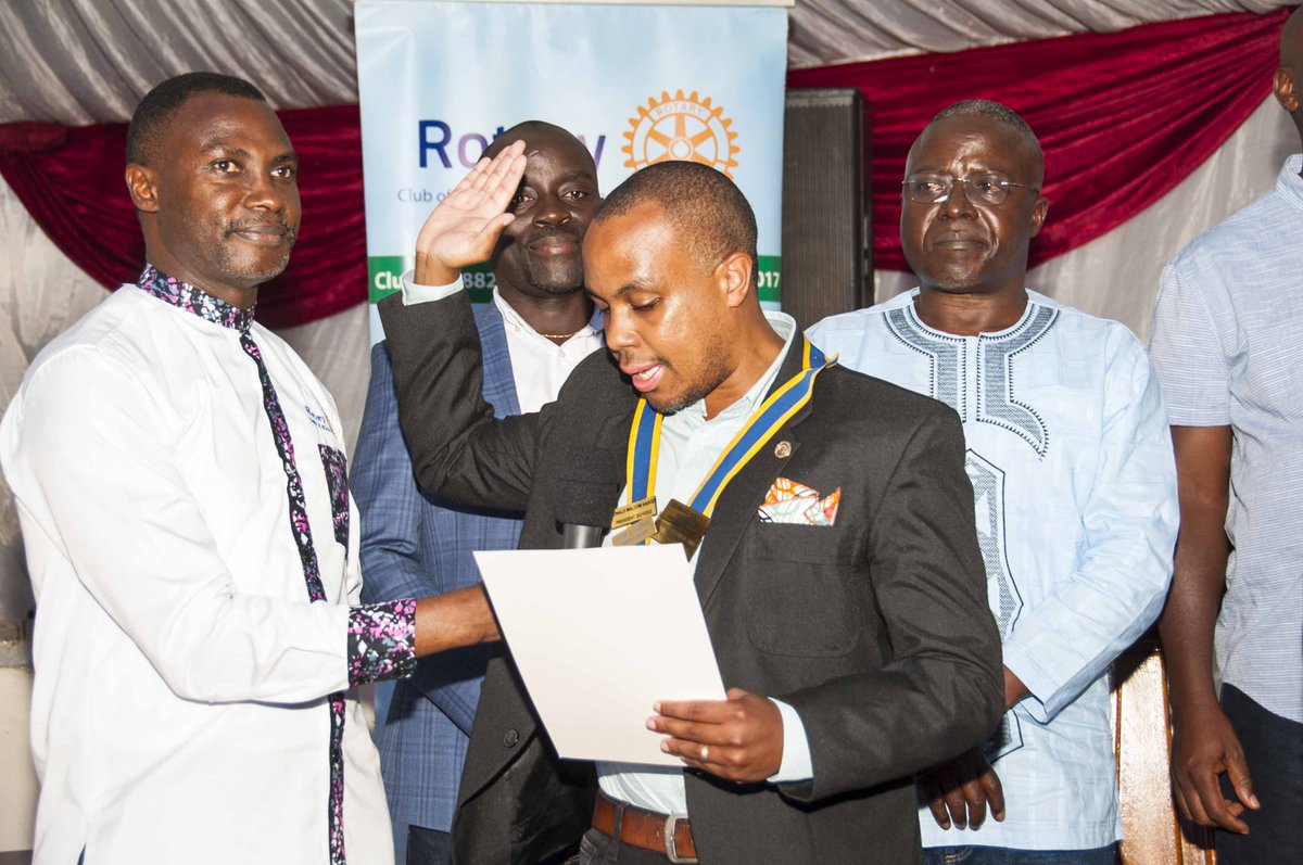 Last Friday, June 30th, the Rotary Club of Lugogo-Mango Tree held it's 8th Presidential installation at the Shell Club, Lugogo. A thread... Rtn. Chris Mulindwa takes the oath of office as the 7th President, witnessed by Past Presidents of the club