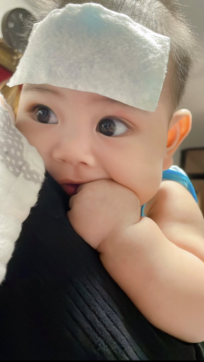 onehappymommaaa's tweet photo. Feel better baby! Mommy loves you so much! ❤️😘 https://t.co/bfoyUEJ2Wk