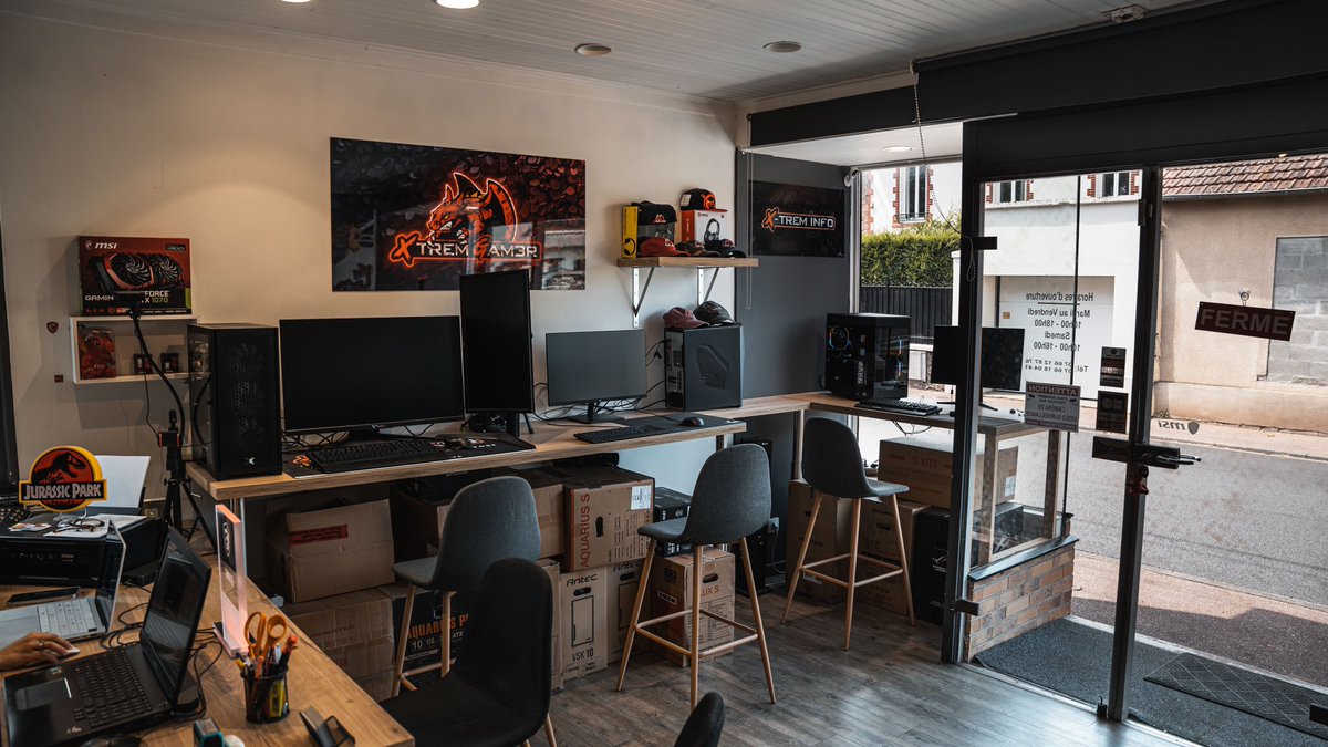 X_trem_info's tweet photo. 📢 BOOTCAMP X-TREM ESPORT 📢
SOON …
J-10 @RoslenVLR @TommyVLRT @PitouVLR @RagnarokVLR @JuyaVLR & @Salva_COACH
💥 Restez à l’affût pour plus de détails et rejoignez-nous pour cet événement incontournable ! #BootcampGaming #14JuilletGaming #VALORANT #XTREMFAMILY https://t.co/4MBe9gRyMF