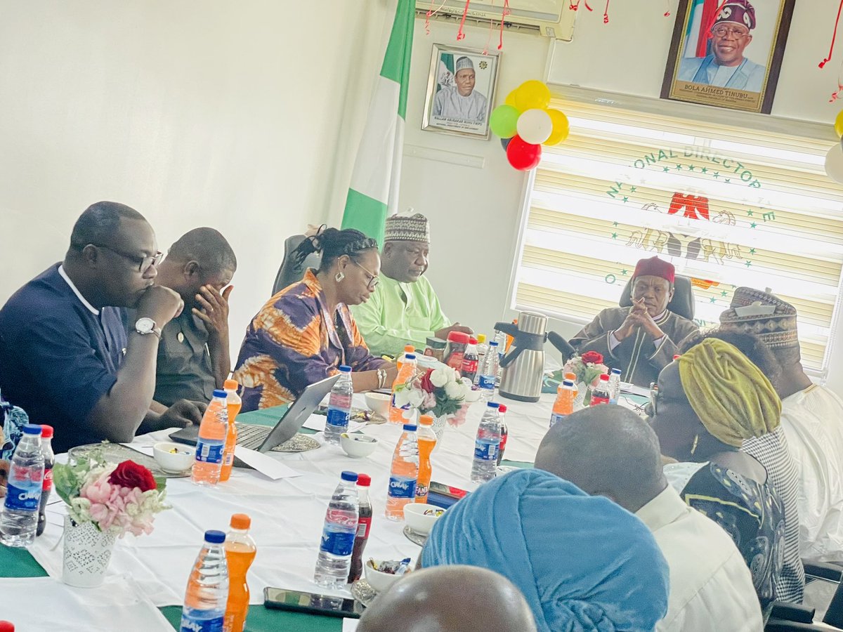 bpsr_ng's tweet image. The DG of the Bureau of Public Service Reforms (@bpsr_ng) and his team joined the DG of the National Directorate of Employment (NDE) for an impactful meeting. They presented the results of a self-assessment tool recently implemented at NDE. #PublicServiceReforms #Employment
