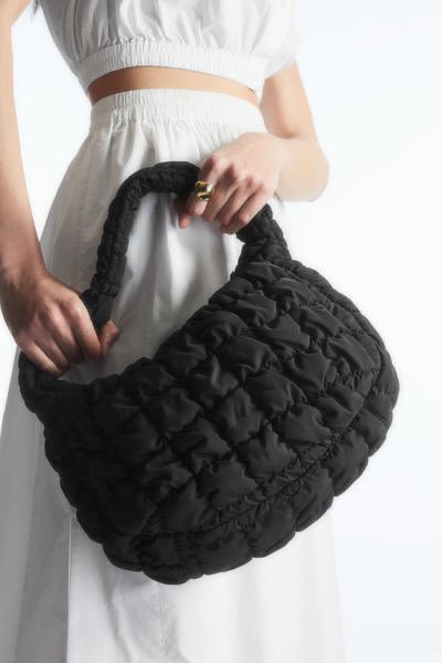 with_donno's tweet photo. ꒰ pre-order🇯🇵 ꒱

♡ COS
⭐️ กระเป๋า shoulder QUILTED BAG (มีเฉพาะสีดำ)

—oversized  3,190.- (มัดจำ 2,190)
—mini 2,090.- (มัดจำ 1,090)

📮 ems 50.-

line shopping ₊˚⊹♡ https://t.co/2cFU1M1Vlz

 #costhailand #COS #พรีออเดอร์ญี่ปุ่น https://t.co/vxNORMGVnN