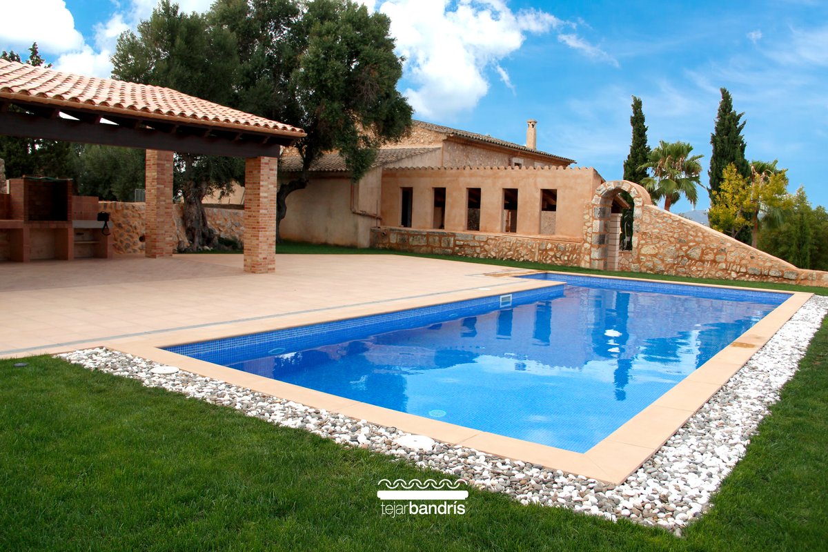 Tejar Bandris tweet media