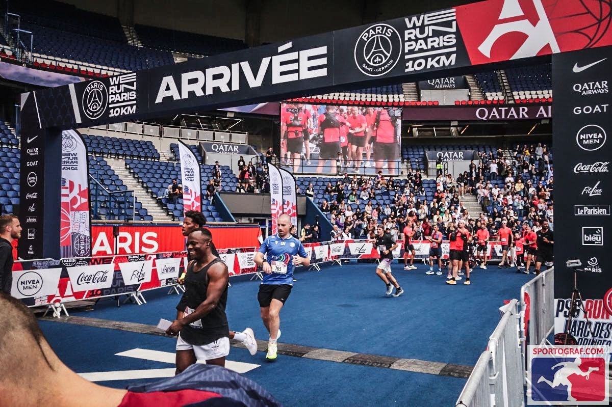 Air1_16's tweet photo. COURSE À PIED
WE RUN PARIS 10 km (BY PSG)
02/07/2023
Les photos
Cc @PSG_WeRunParis
#WeRunParis #PSG #CourseAPied #Running https://t.co/dfIHi5d5ow