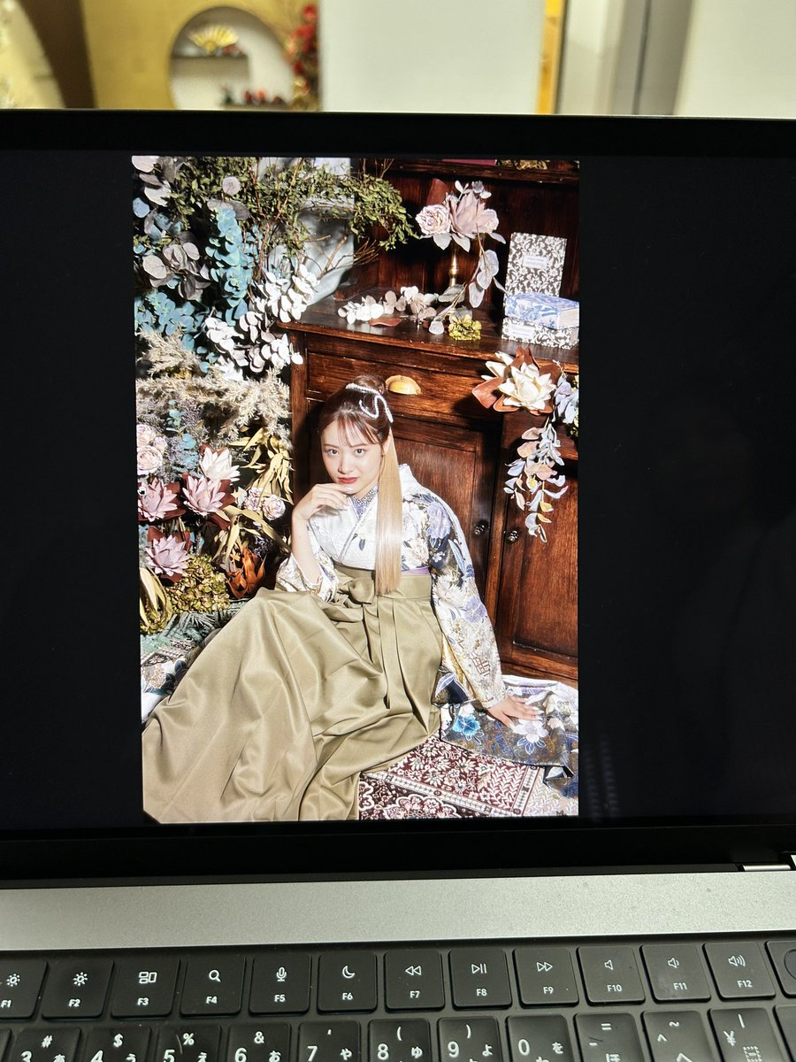 HosakoY's tweet photo. 新しい卒業袴BOOKの撮影が始まりました
これからどんどん撮影していくので、楽しみにお待ちください^_^

#卒業式 #卒業袴 #袴 #千成屋 https://t.co/ZxHnpI8CdF