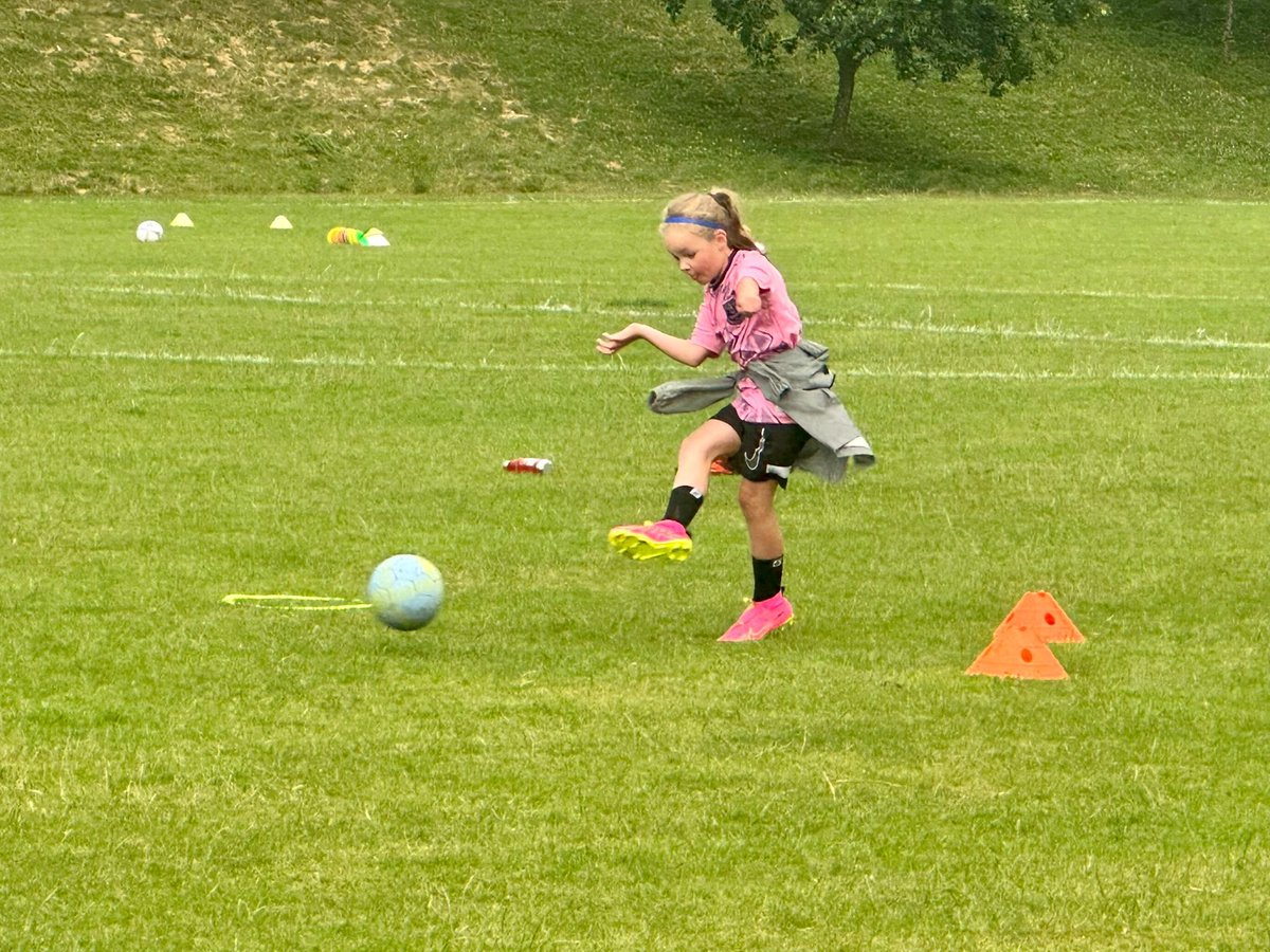 sjcoaching83's tweet photo. Hope we are all well.
We have some date available on week commencing 9th July and week commencing the 16th July - on the 19th and 20th we put slots on in the day if kids are off school. Follow the website to book on https://t.co/dvCWho1NpH https://t.co/QCQDGbdhof