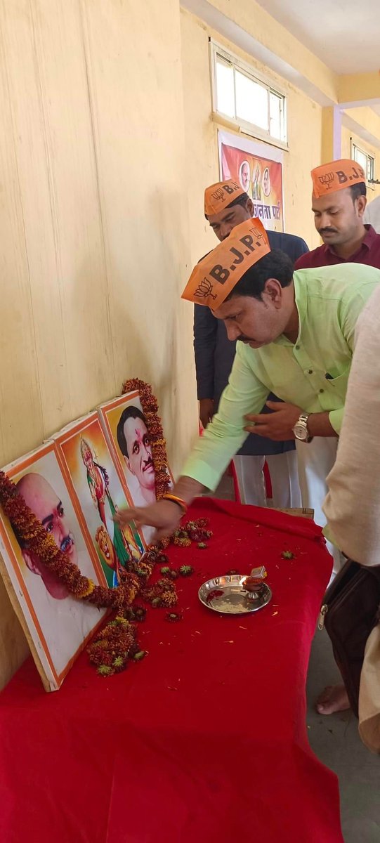 RaoRamrajasingh's tweet photo. मुंगावली विधानसभा के मंडल पिपरई में भारतीय जनता पार्टी कार्यकर्ता सम्मेलन संपन्न हुआ जिसमें उपस्थित रहा॥
#raoramraja
#mungaoli34 https://t.co/SDinsfV3xB