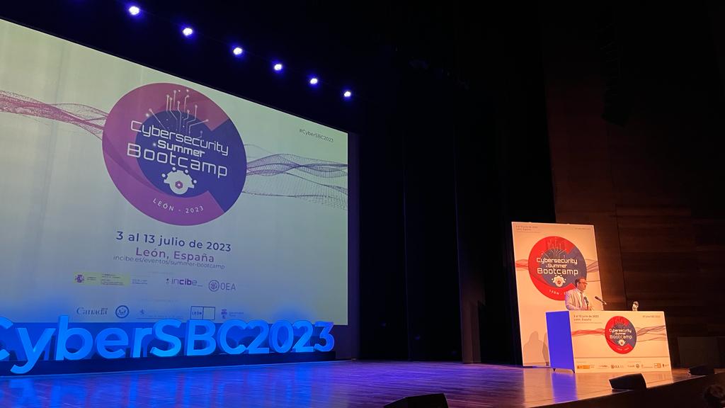 cel_leon's tweet photo. 🧑‍💻 Asistimos a la inauguración de la 8ª edición de #CyberSBC2023 , programa internacional de capacitación en ciberseguridad organizado por @INCIBE y @OEA_Cyber que se desarrolla en #leonesp 

#ciberseguridad #leonesp #celempresas #TransformacionDigital https://t.co/0H1s6KrxNE