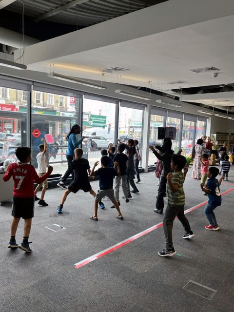 NewhamLibraries's tweet photo. Are you ready for the #SummerReadingChallenge?
#ForestGate Library kicked off the summer with a #ReadySetRead launch full of high-energy events! Over 100 children joined in kickboxing, Zumba, face painting, hopscotch, games, and more.
#KeepUpTheChallenge from this Saturday. https://t.co/PGdilGBhgg