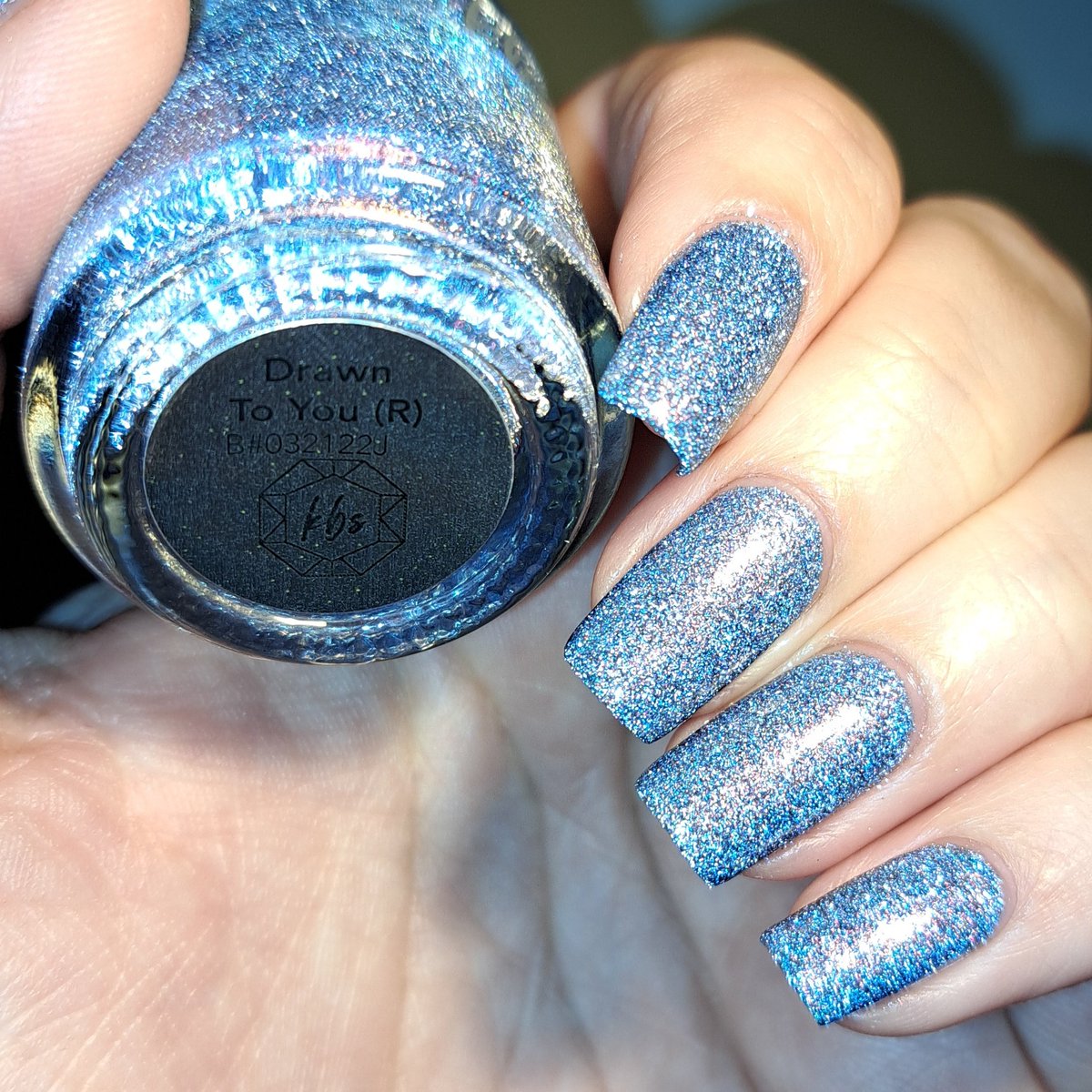 givemesparkles's tweet photo. 📸 @kbshimmer 'Drawn To You' under direct &amp; flash lighting. 🔦 #kbshimmer #indienailpolish #givemesparkles https://t.co/1SGxxfM5D2