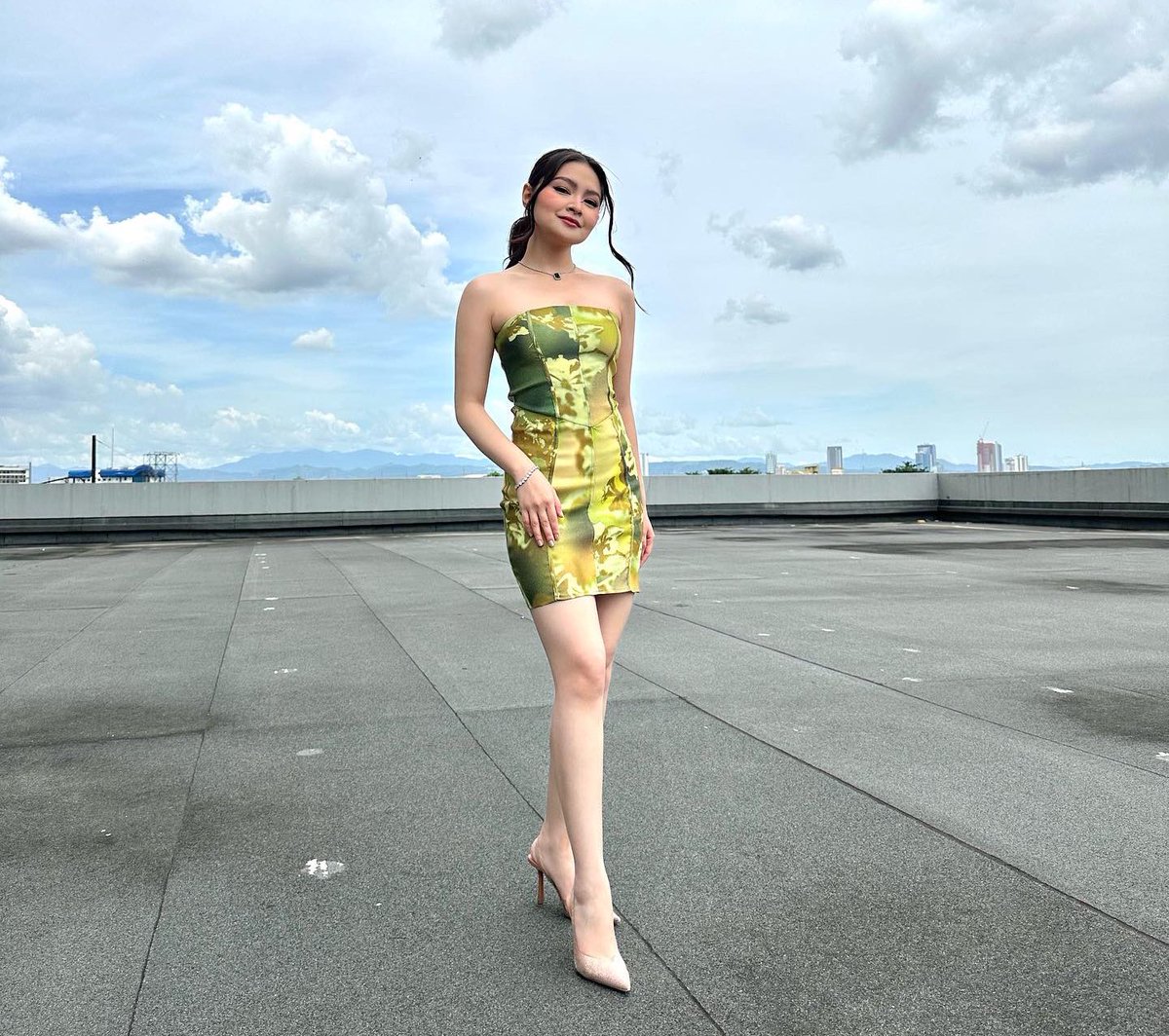 barbieootd's tweet photo. Endorsement Contract Signing for #LumiFit 💚

Hair: Eva Evaristo
Make Up: Toni Aviles
Styling: Jan Ra

@dealwithBARBIE 
#BarbieForteza
#BarbieOOTD https://t.co/BZTWPRMmIf