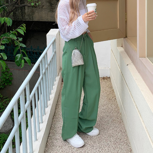 nugu_official's tweet photo. カラーパンツをお探しの方いませんか~❔🌈
#Celume を見に行けば好みのパンツが見つかるはず❤夏はシンプルなトップスにカラーパンツを合わせるだけでコーデが完成👗 https://t.co/xNyAT2KteY