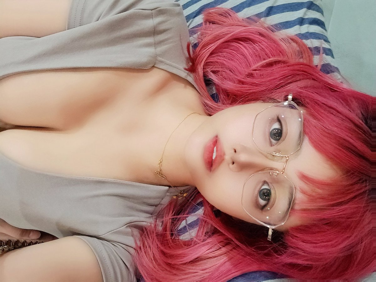 各位我心臟不舒服 先天性心臟病真的讓我很困擾 要預約的各位抱歉
工作室暫時停止營業
#大家我愛你們
#素顏醜醜 https://t.co/q3e5Gw6aUd