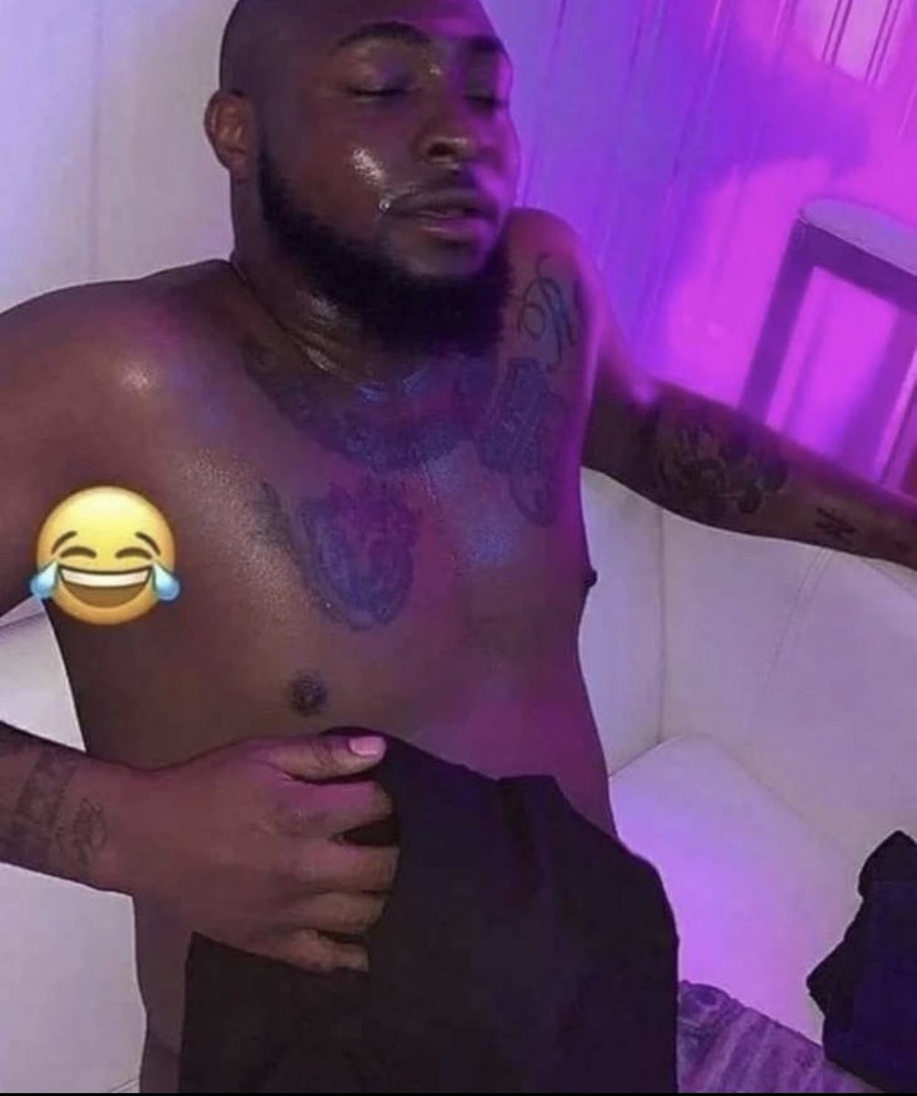choplife001's tweet photo. Still don’t understand what happen to Davido here https://t.co/Ptdvgaqymc