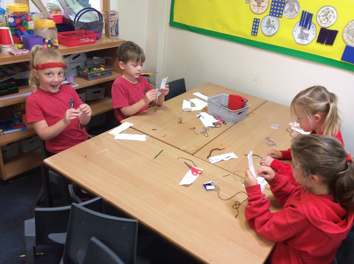farndon_primary's tweet photo. Foxes in training for @sewingbee #handpuppets #pirates #year1 https://t.co/oW8xjU9LYb