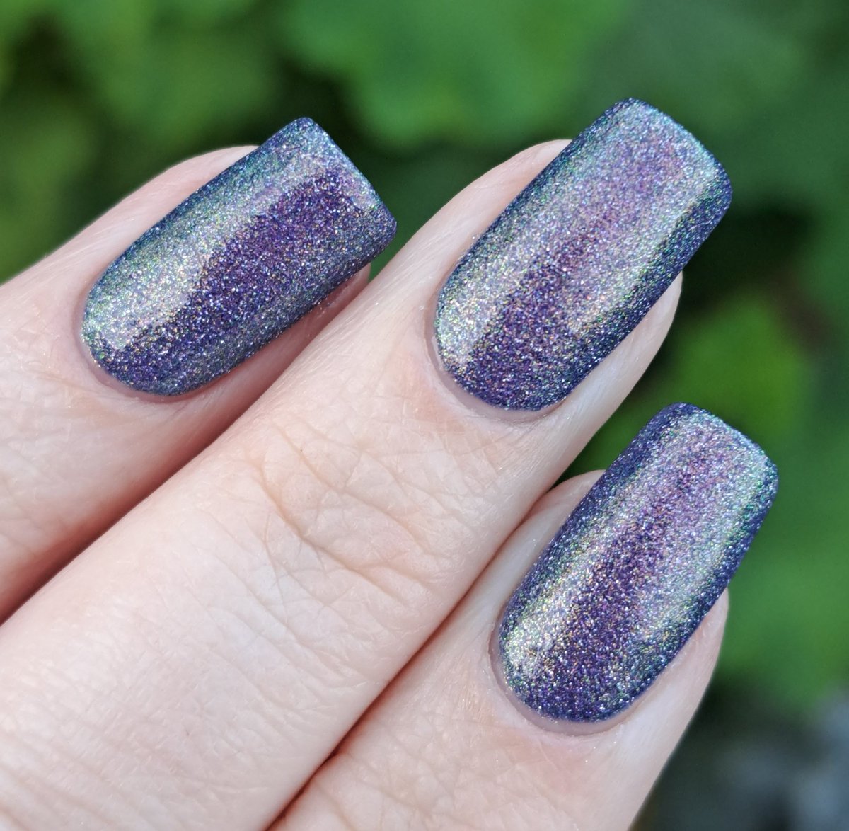 givemesparkles's tweet photo. This week's polish: 'Novel Idea' from @kbshimmer is a deep grape purple glitter polish that shows off shimmers of rose-gold-green-aqua and is jam-packed with reflective/flash reactive glitters that sparkle in the light. 💜💙💚🩷✨️💅 #kbshimmer #indienailpolish #givemesparkles https://t.co/GCP4V9dMeA